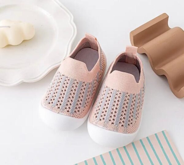 Slip on water shoes - Image 10